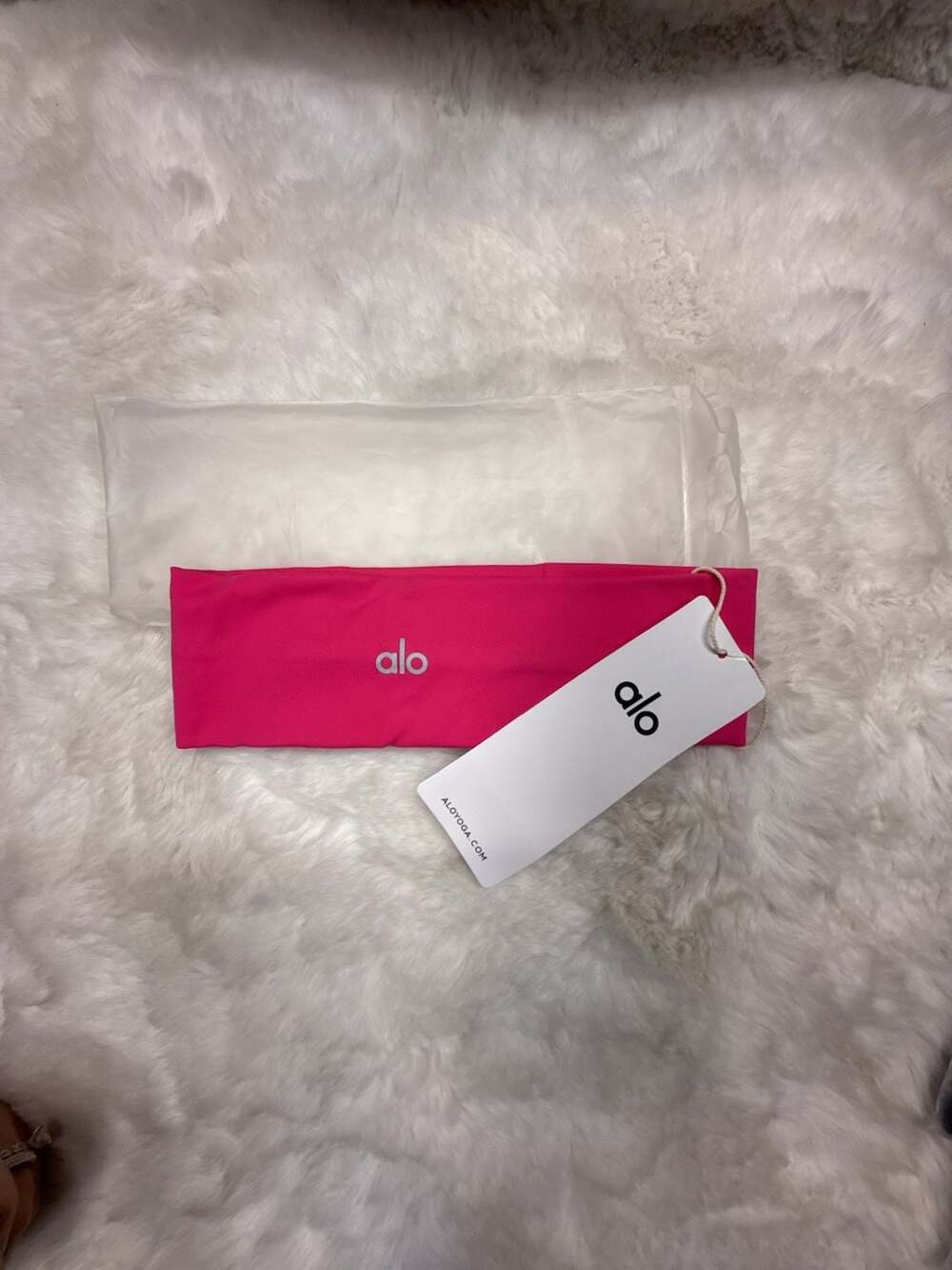 Alo Yoga Airlift Headband in Hot Pink
